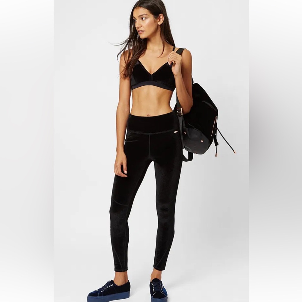 Sweaty Betty Opulence Velvet Leggings in Black